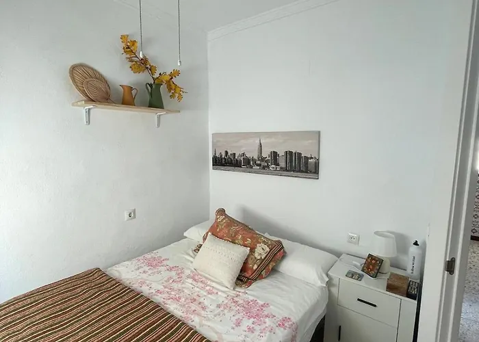 Casa 3 Centro De Conil En Calle Azucena *