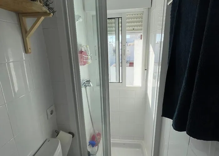 Casa 3 Centro De Conil En Calle Azucena