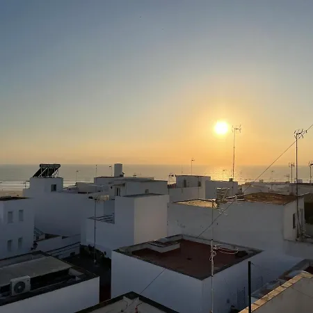 Casa 3 Centro De Conil En Calle Azucena